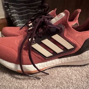 Adidas pink ultraboost